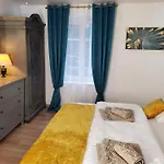 Mirka & Franck Aircon Clim, Apartment Chic, Garage & Parking Free Included